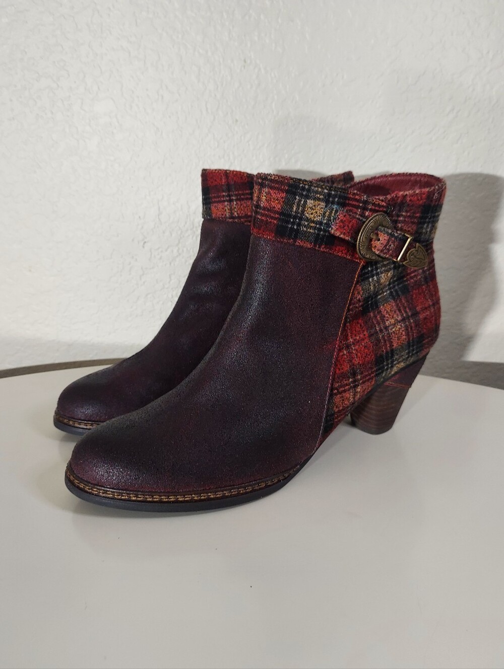 L'ARTISTE Spring Step Scottala Burgundy Leather Heeled Booties WM Size 41 NWOT